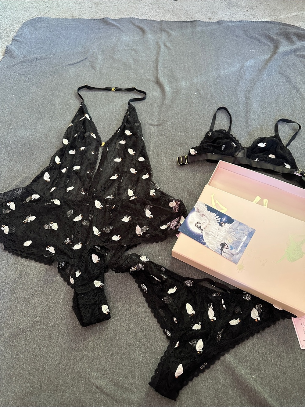 Empress Mimi - Swan Empress set, Black Lace w/ White swans 3pc Lingerie